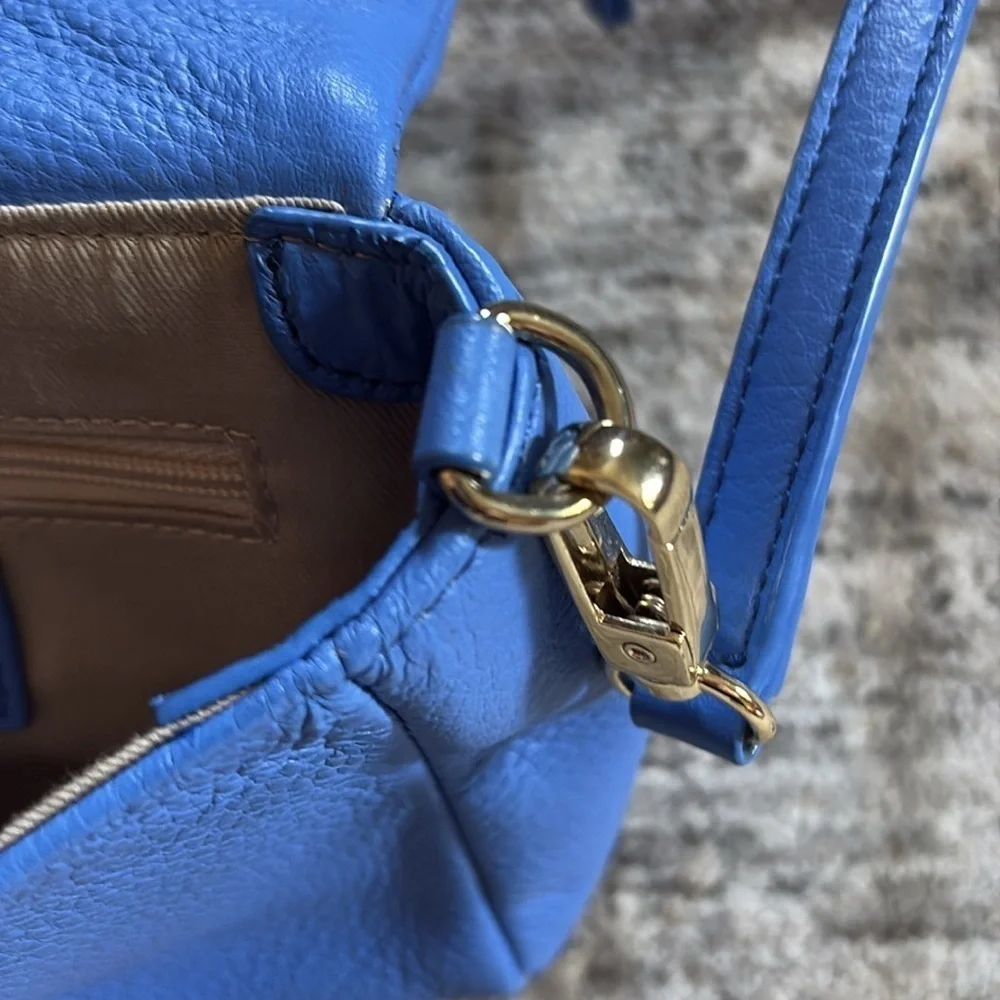 Talbots Blue Leather Crossbody Bag - adjustable straps - great condition
